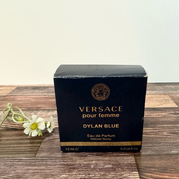 Versace Pour Femme Dylan Blue Eau de Parfum for Women - Picture 2 of 6
